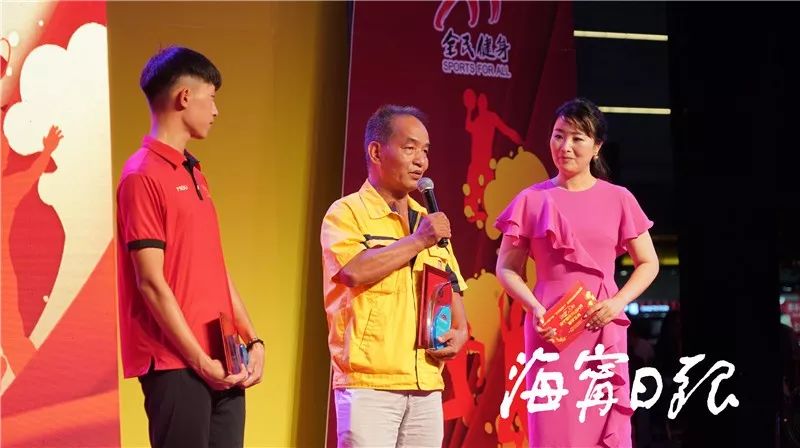上海小学生游泳比赛成绩_上海小学生游泳冠军赛视频_上海中小学生游泳比赛